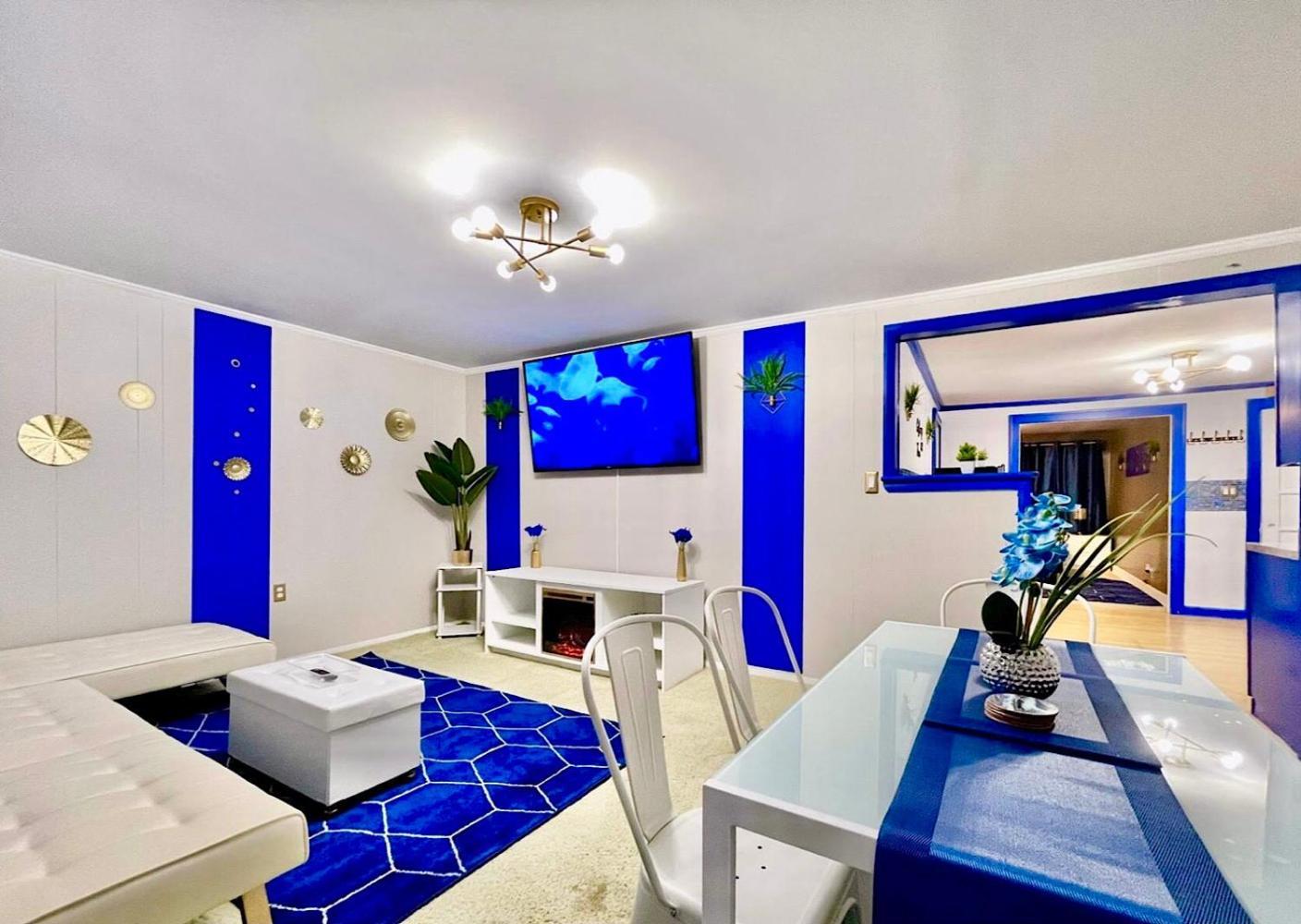 קליבלנד The Sapphire Haven - Your Old Brooklyn Oasis Awaits Families, Couples, Business Travelers Near Downtown With Parking, 300 Mb Wifi & Self Check-In מראה חיצוני תמונה
