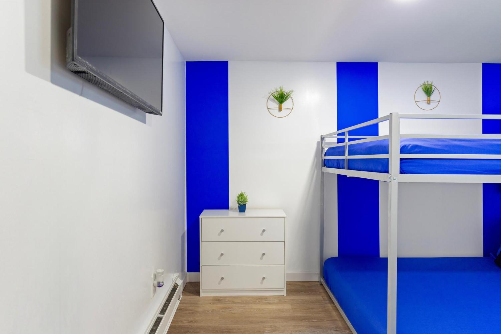 קליבלנד The Sapphire Haven - Your Old Brooklyn Oasis Awaits Families, Couples, Business Travelers Near Downtown With Parking, 300 Mb Wifi & Self Check-In מראה חיצוני תמונה