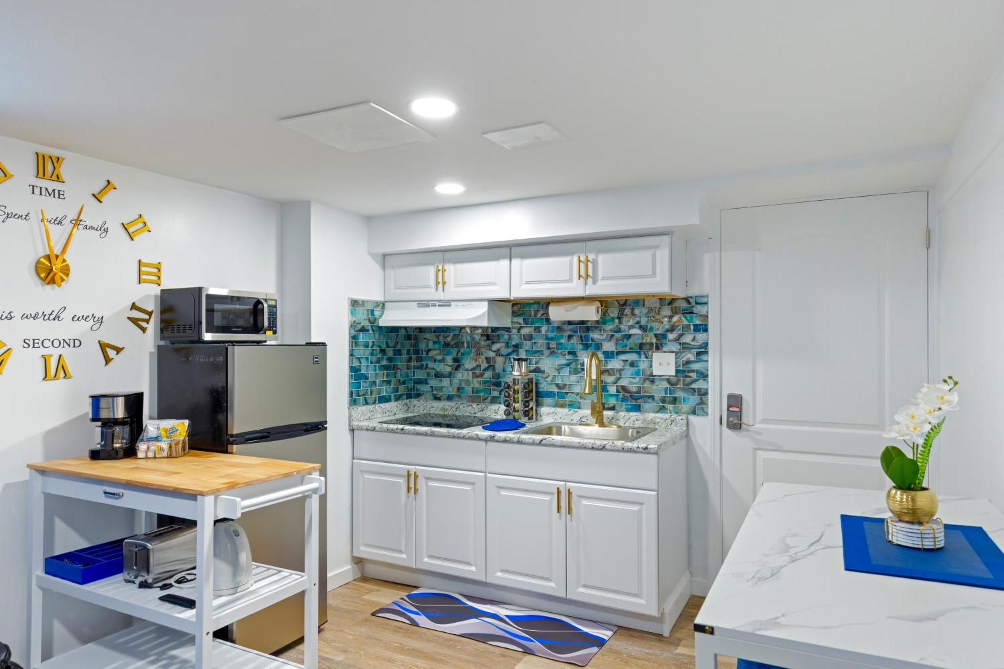 קליבלנד The Sapphire Haven - Your Old Brooklyn Oasis Awaits Families, Couples, Business Travelers Near Downtown With Parking, 300 Mb Wifi & Self Check-In מראה חיצוני תמונה