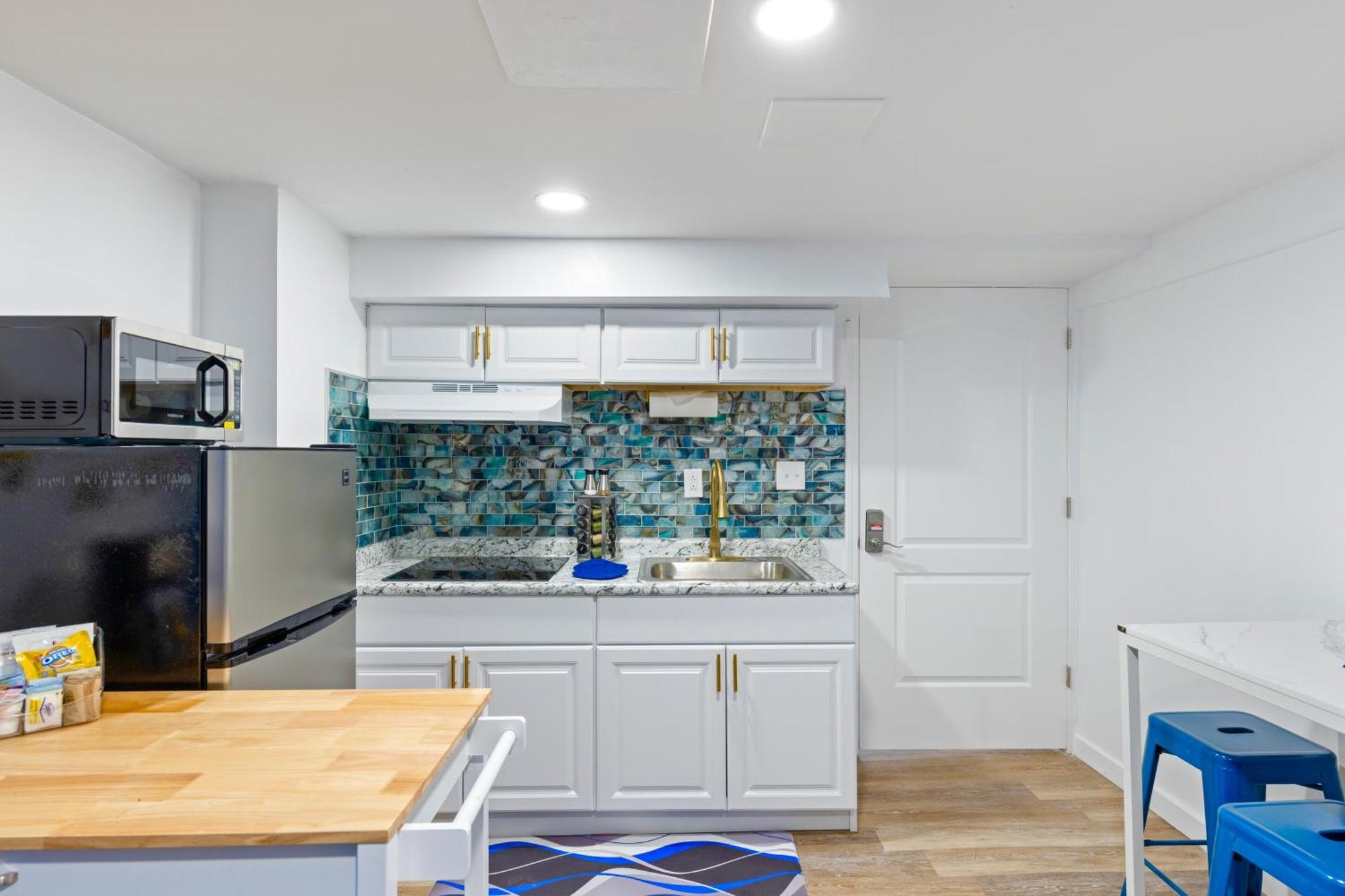קליבלנד The Sapphire Haven - Your Old Brooklyn Oasis Awaits Families, Couples, Business Travelers Near Downtown With Parking, 300 Mb Wifi & Self Check-In מראה חיצוני תמונה