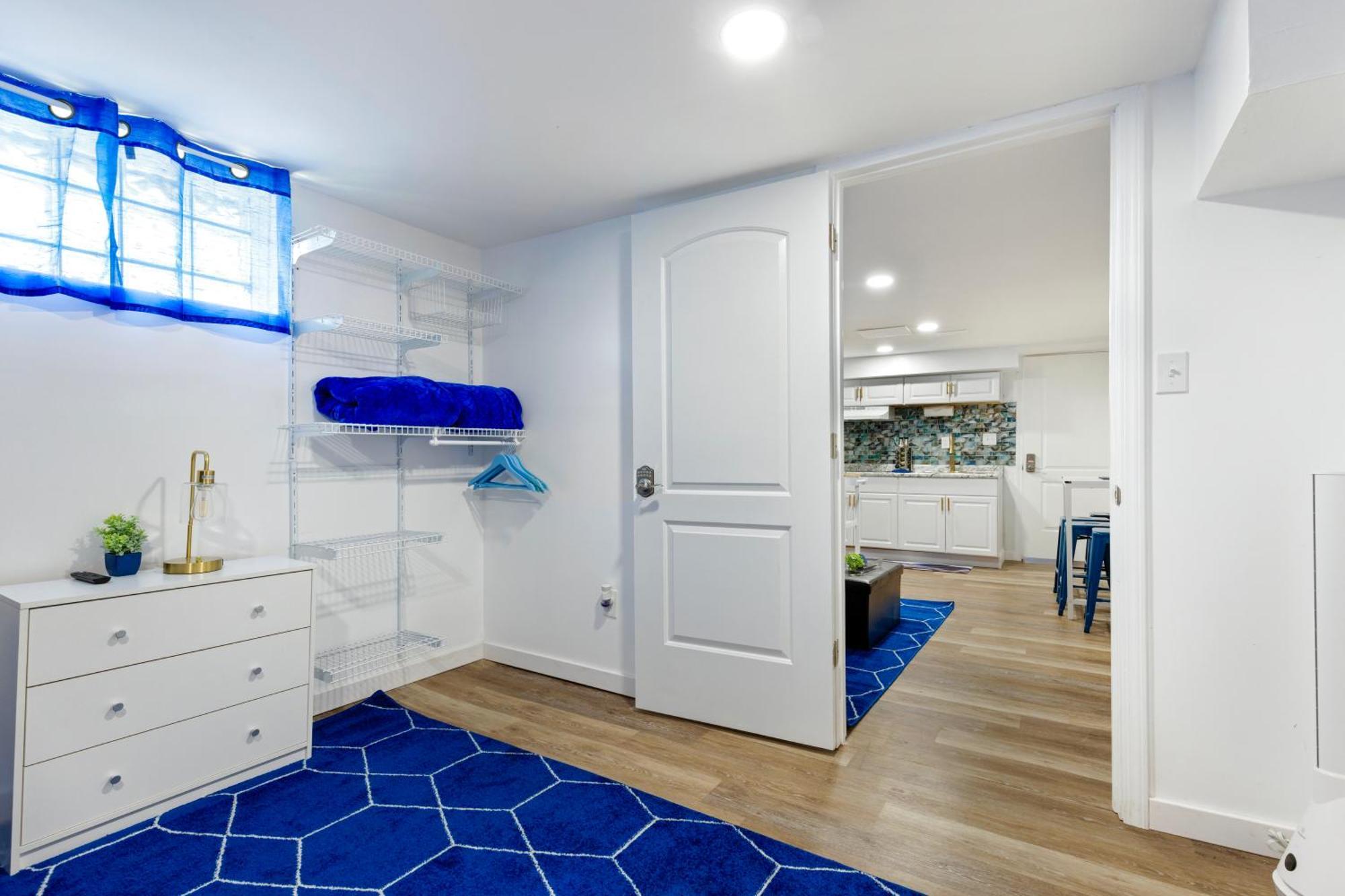 קליבלנד The Sapphire Haven - Your Old Brooklyn Oasis Awaits Families, Couples, Business Travelers Near Downtown With Parking, 300 Mb Wifi & Self Check-In מראה חיצוני תמונה